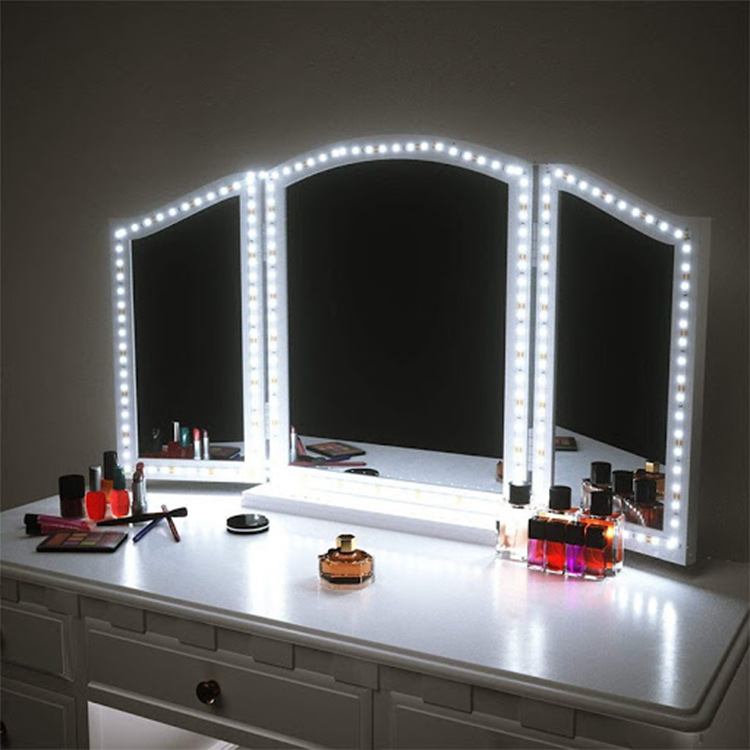 opdagelse tage ned trussel How to DIY Vanity Mirror with LED Strip Lights